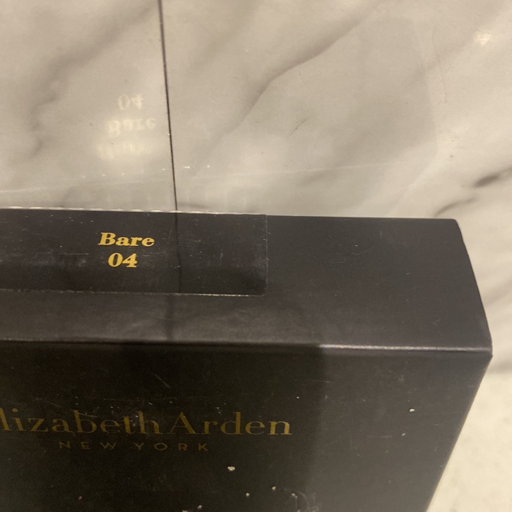 Elizabeth Arden Flawless Finish bare #04 - Picture 2 of 7